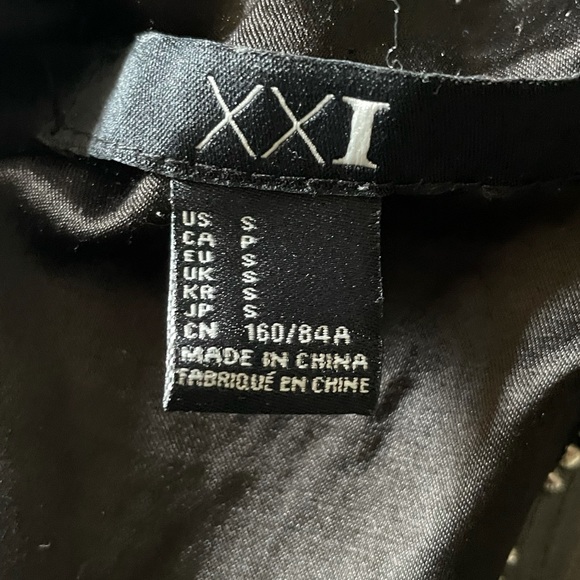 Forever 21 Women’s Black Dress w Beaded Embroidery - Picture 4 of 4